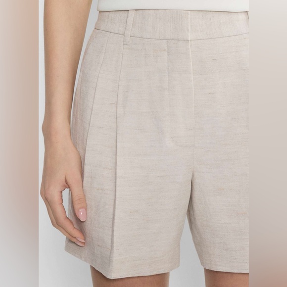 Aritzia Wilfred The Limitless Short Mid-Thigh - Cruise Linen - Picture 4 of 12